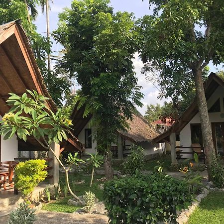 Villa Paradise Bukit Lawang Exteriör bild